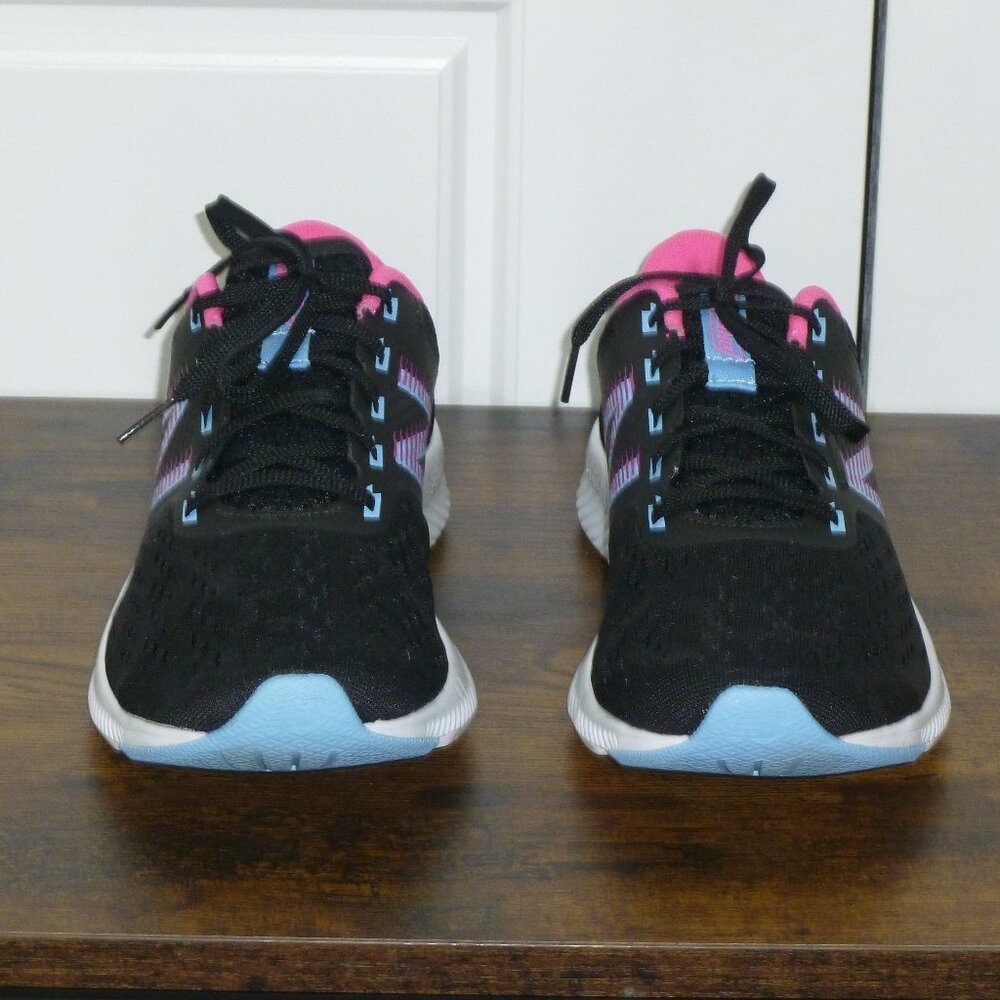 New Balance 750 v1 Sneakers in Black/Pink/Blue - Picture 4 of 15